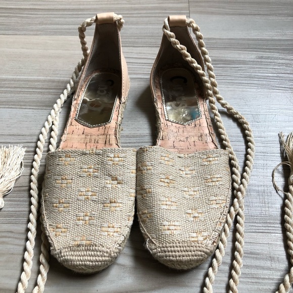 Sam Edelman Lenora Moccasin, size 7, runs small - Picture 2 of 5